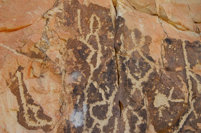 BB08: More petroglyphs