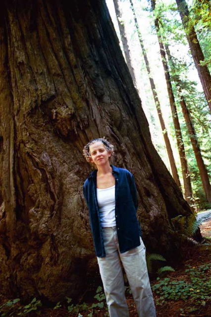 Jenn in front of a Giant.